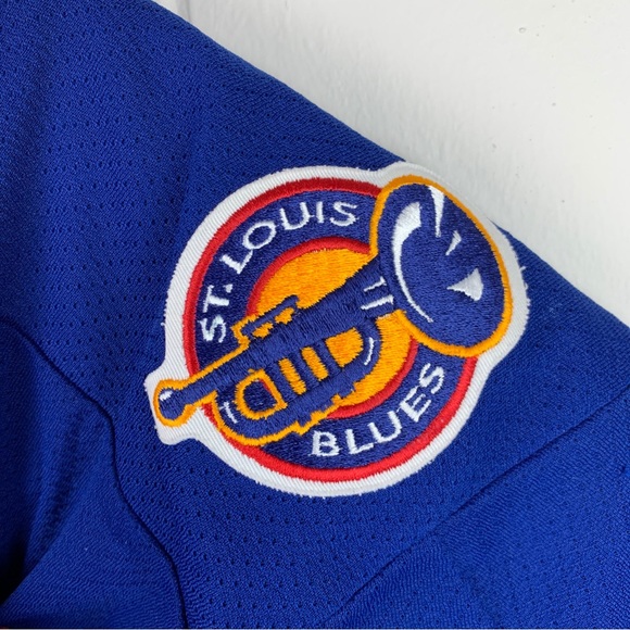 Vintage CCM St Louis Blues Hockey Jersey - Picture 8 of 10